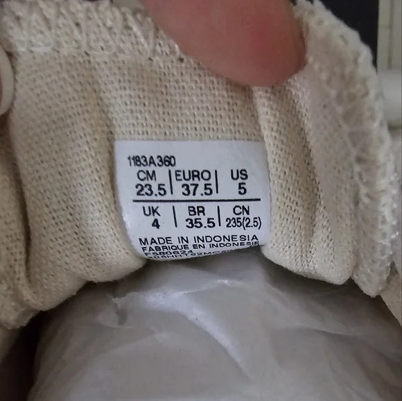 NWT Authentic Onitsuka Tiger Mexico 66 Slip-on Birch & Midnight Size 6.5 Women - Picture 3 of 9